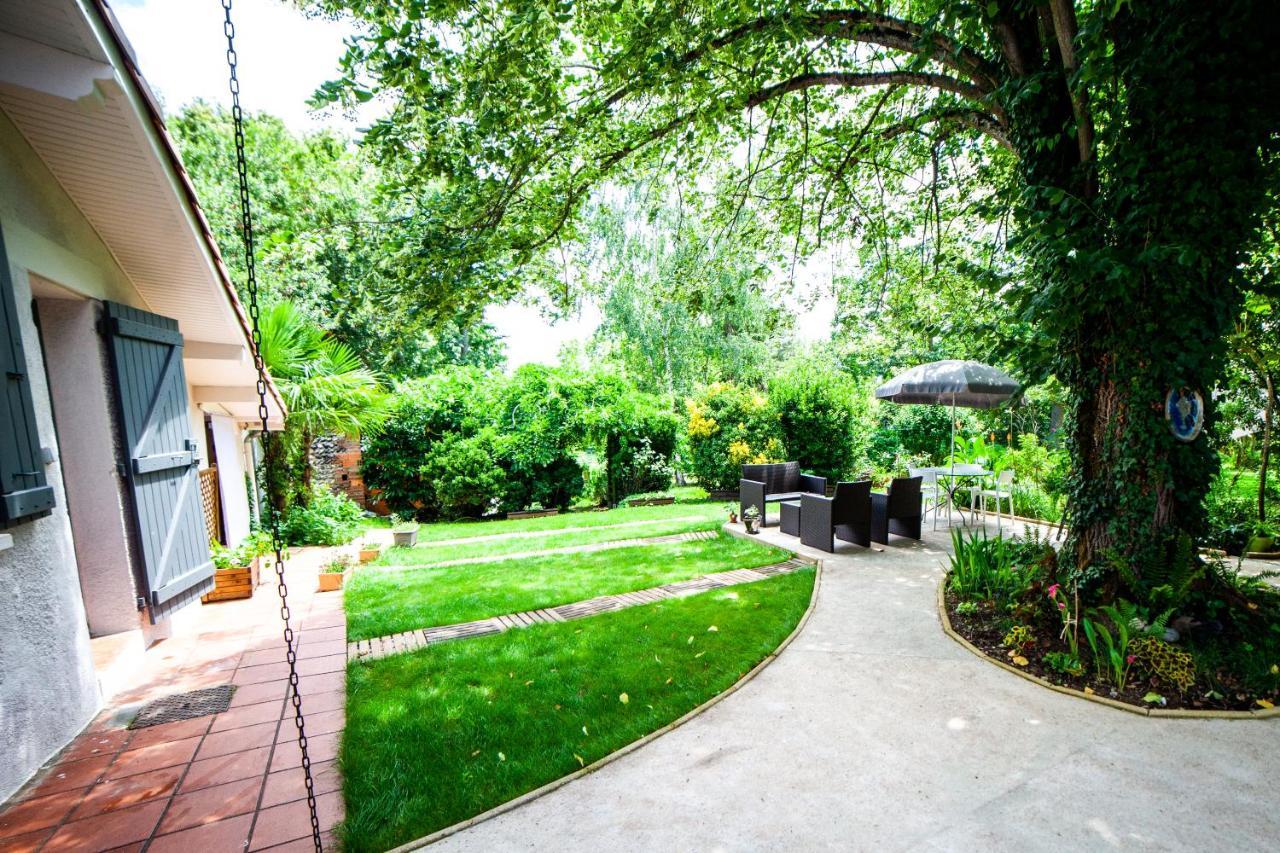 Mirguet Au Jardin Saint-Elix-le-Chateau Exterior foto